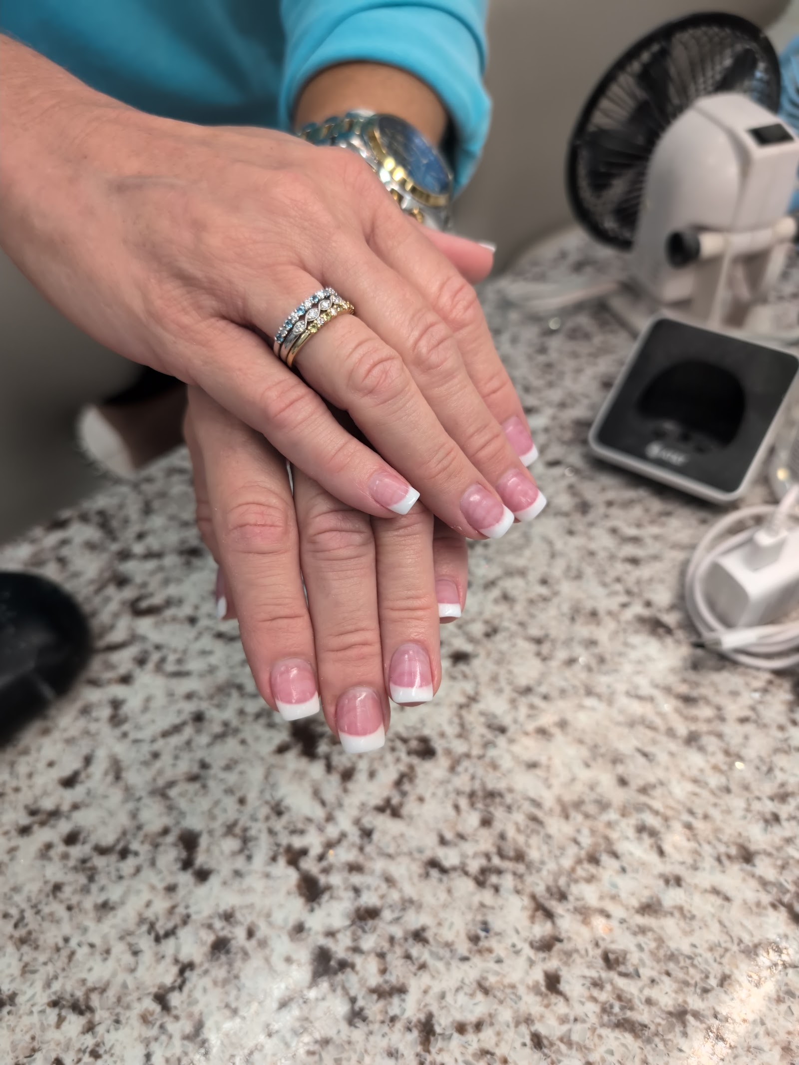 NOA Nails & Spa logo